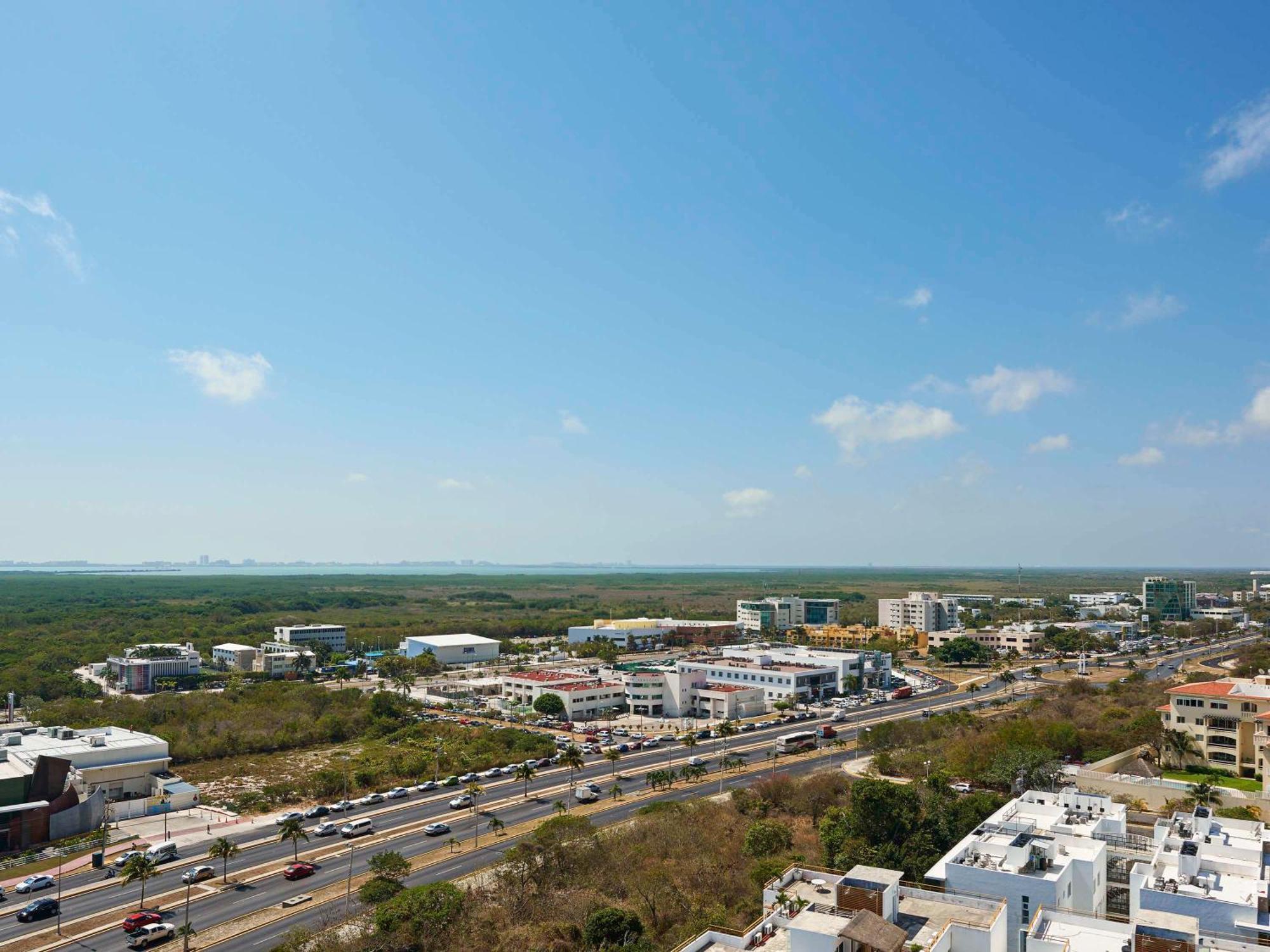 Ibis Cancun Centro Экстерьер фото