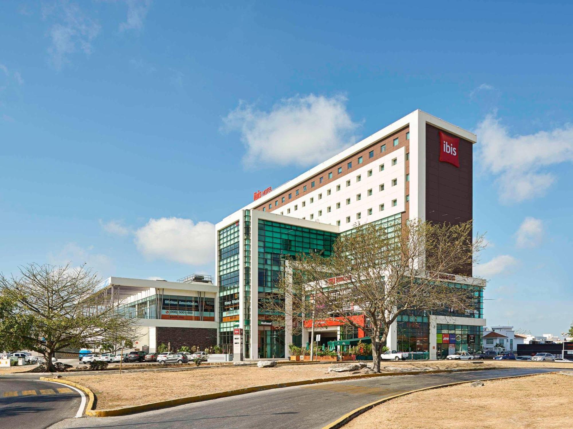 Ibis Cancun Centro Экстерьер фото