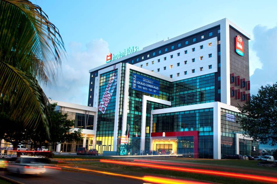 Ibis Cancun Centro Экстерьер фото