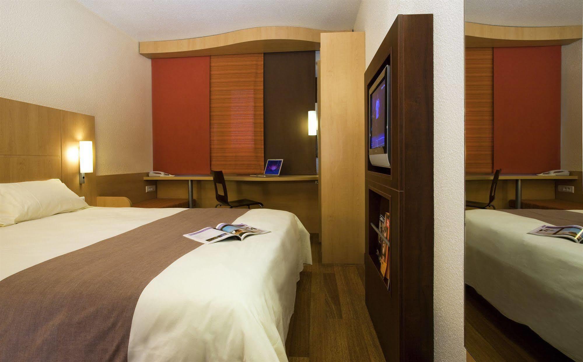 Ibis Cancun Centro Экстерьер фото