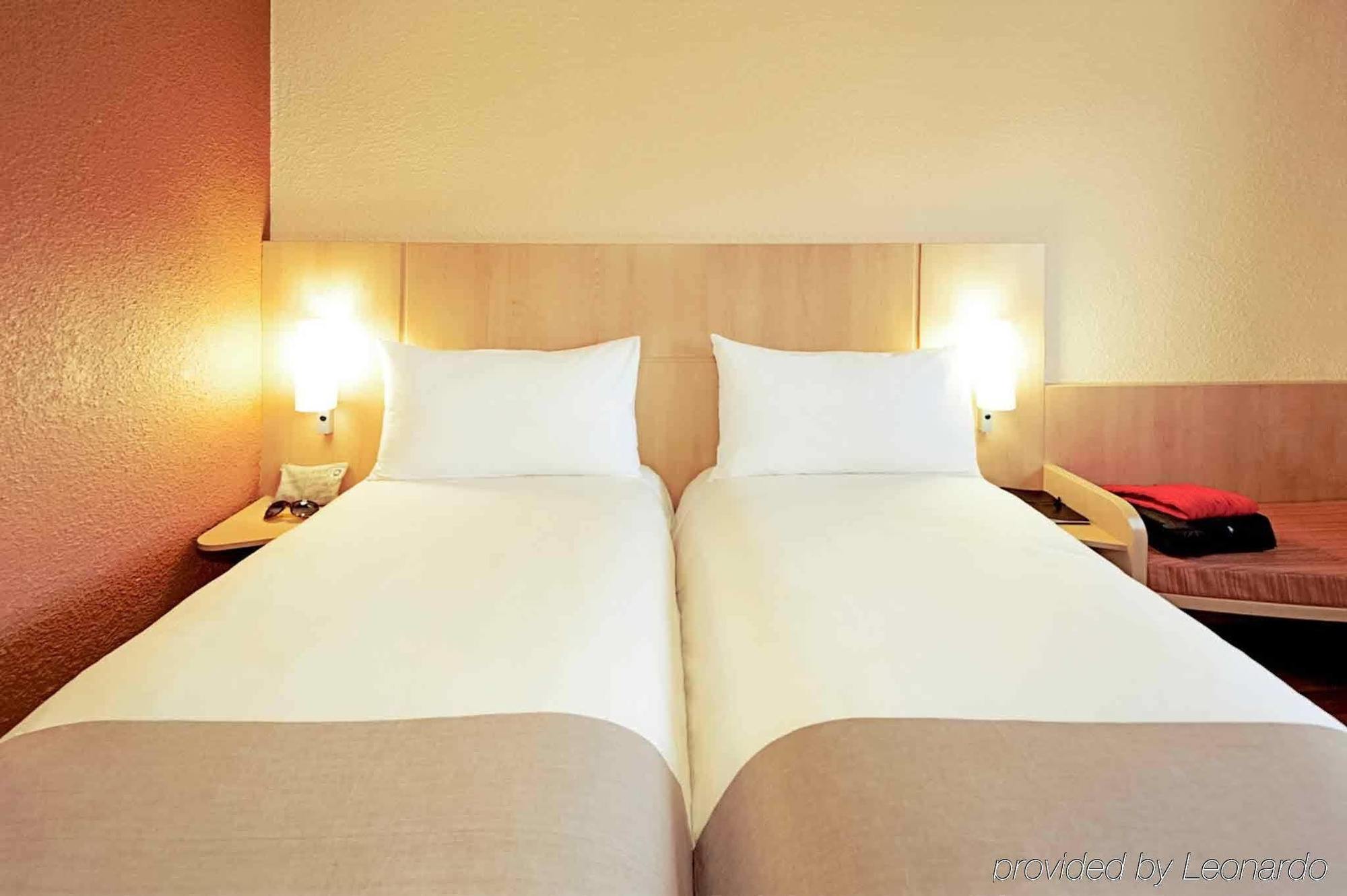 Ibis Cancun Centro Экстерьер фото